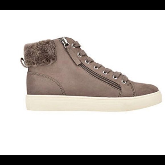 Indigo Rd. Kenzie Slip-On Shoe - Picture 2 of 11